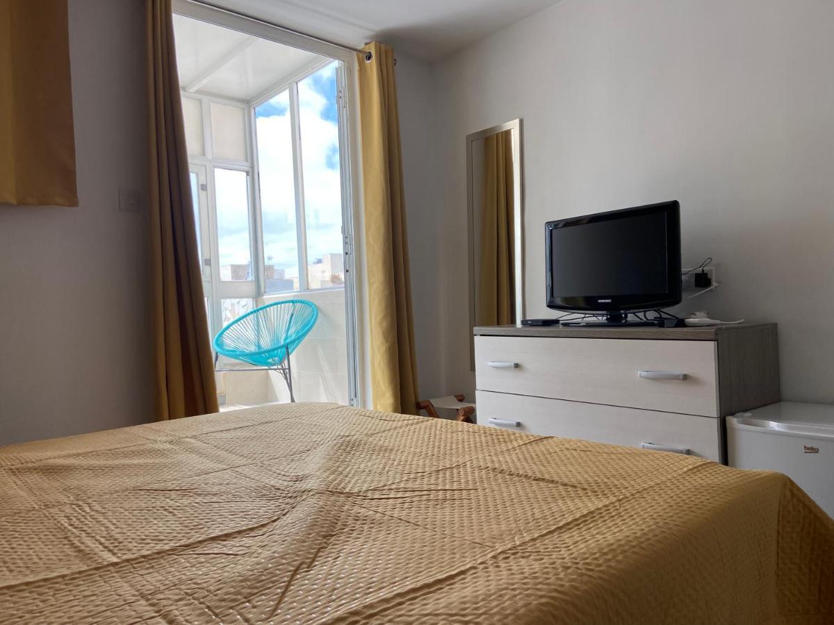 Sqaq Numru 1 Accomodation 호텔 라바트 외부 사진